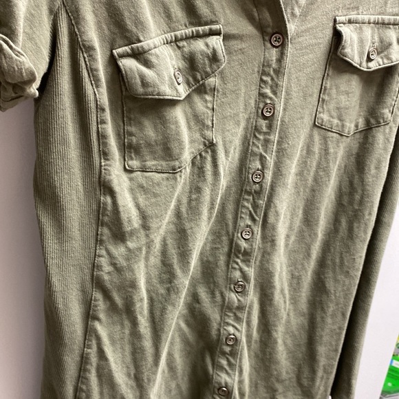 Button down top - Picture 7 of 10